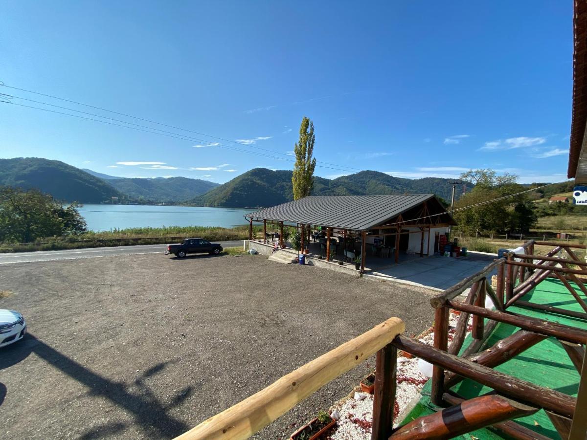 Clisura Dunarii - Pensiunea Casa Creta Liborajdea Buitenkant foto