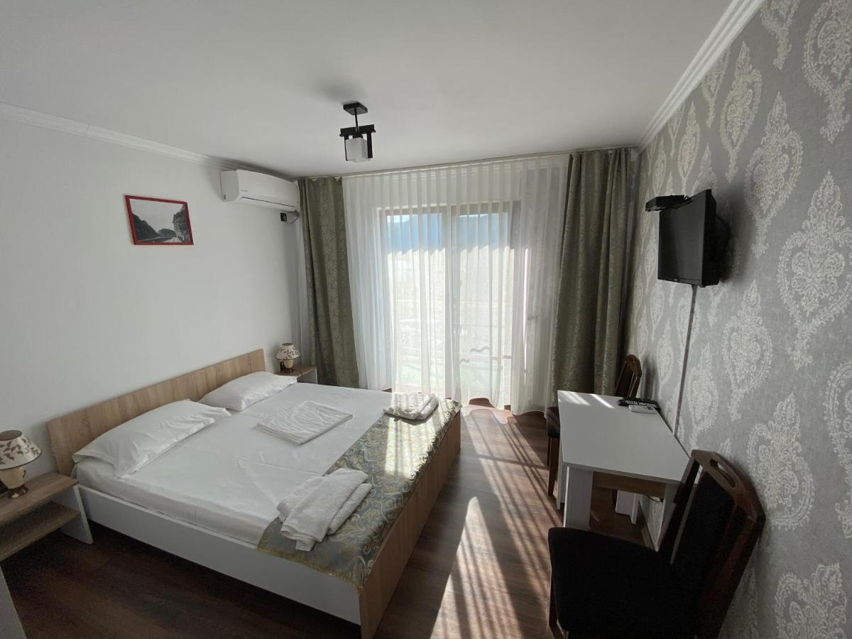 Clisura Dunarii - Pensiunea Casa Creta Liborajdea Buitenkant foto